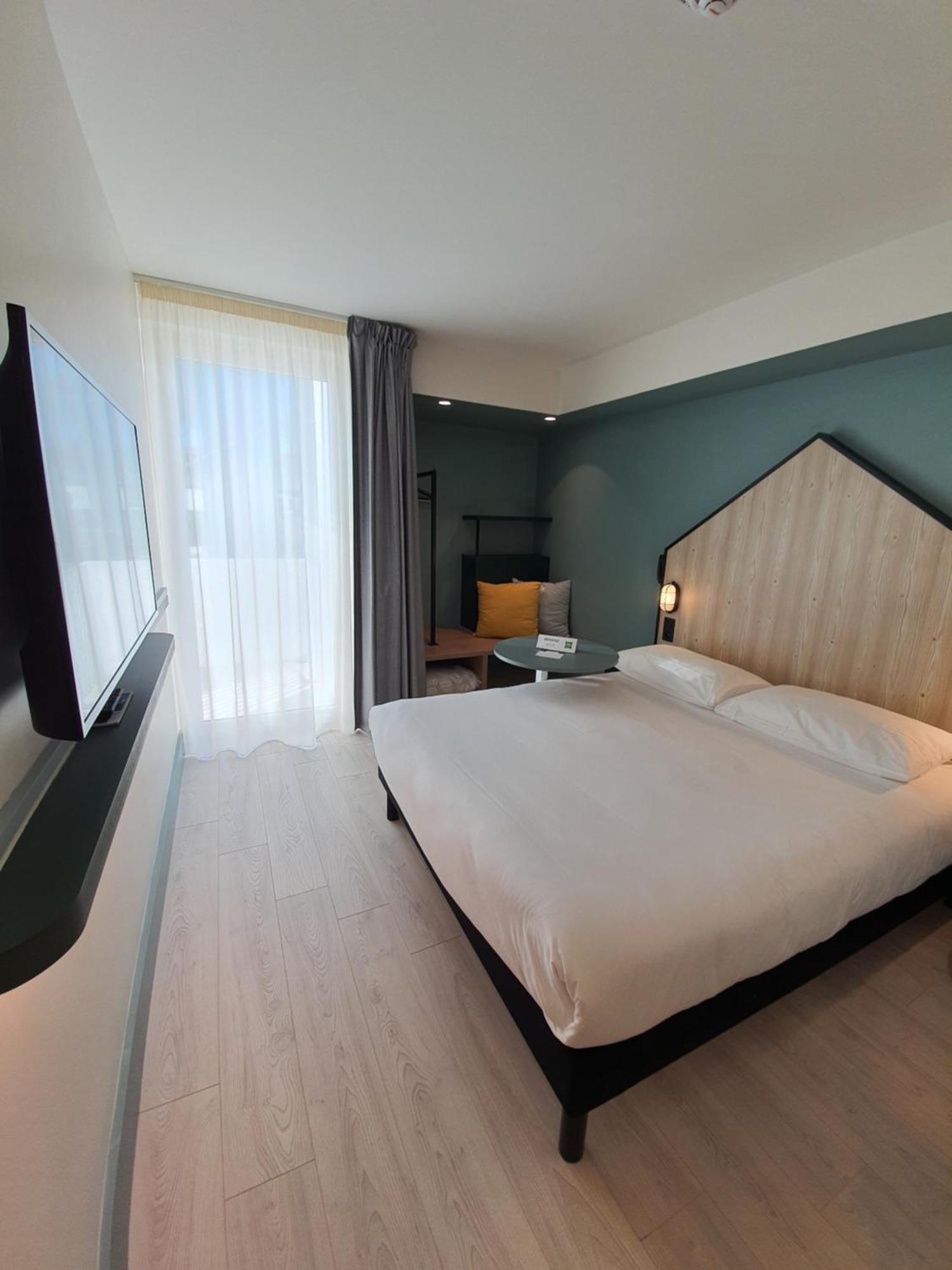 Ibis Styles Arcachon Gujan Mestras Exterior photo